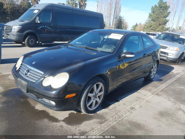38621963 :رقم المزاد ، WDBRN64J64A640498 vin ، 2004 Mercedes-benz C 320 Sport مزاد بيع