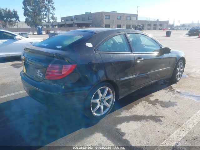 38621963 :رقم المزاد ، WDBRN64J64A640498 vin ، 2004 Mercedes-benz C 320 Sport مزاد بيع