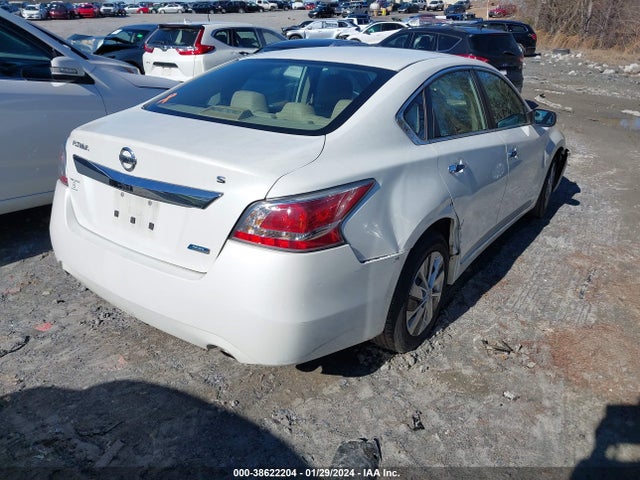 Nissan Altima 2.5 S 2014 1N4AL3AP1EN361102 Image 4