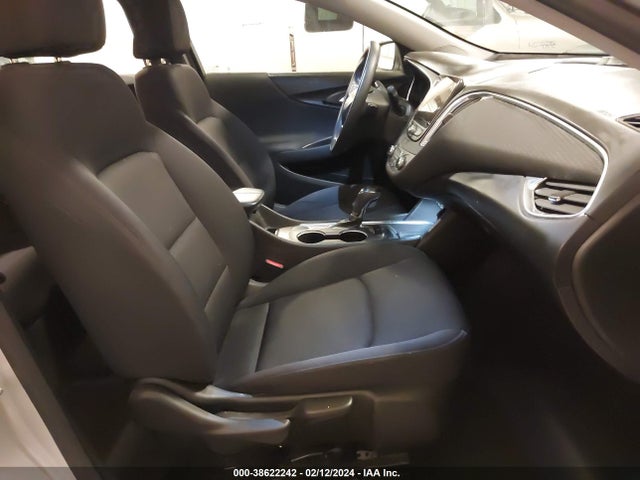 38622242 :رقم المزاد ، 1G1ZD5STXLF000890 vin ، 2020 Chevrolet Malibu Fwd Lt مزاد بيع