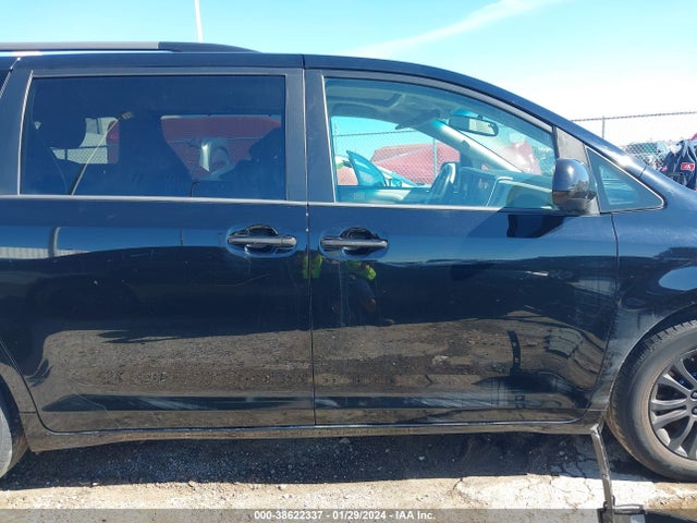 Toyota Sienna Xle 8 Passenger 2017 5TDYZ3DC5HS826446 Image 14
