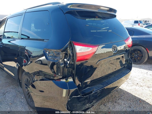 Toyota Sienna Xle 8 Passenger 2017 5TDYZ3DC5HS826446 Image 6