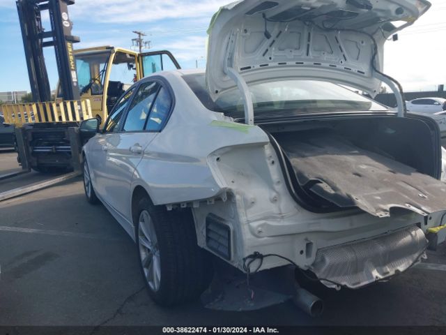 WBA8E1G55JNU93011 BMW 320i