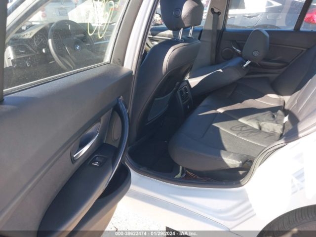 WBA8E1G55JNU93011 BMW 320i
