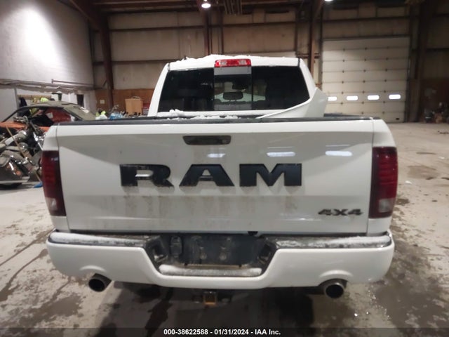 RAM 1500 Night  4x4 5'7 Box 2017 1C6RR7MT1HS850592 Image 17