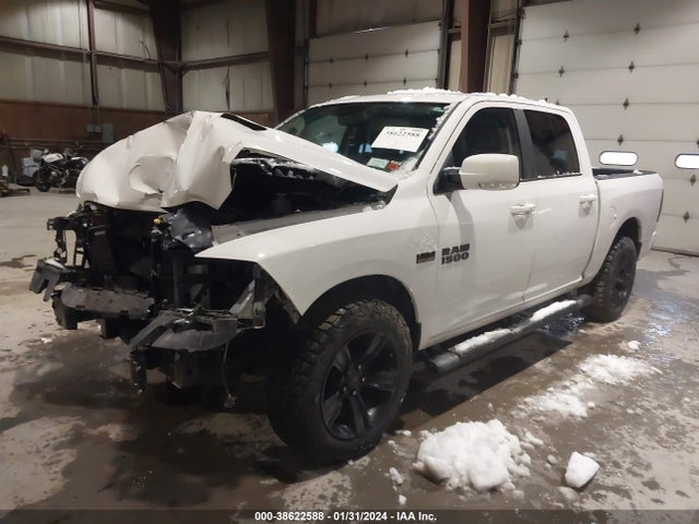 RAM 1500 Night  4x4 5'7 Box 2017 1C6RR7MT1HS850592 Image 2