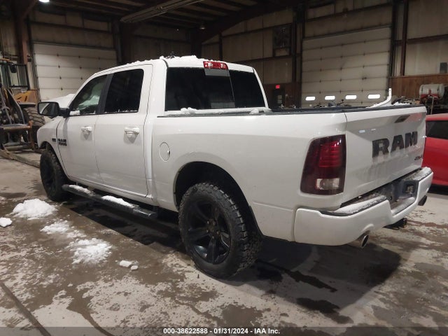 RAM 1500 Night  4x4 5'7 Box 2017 1C6RR7MT1HS850592 Image 3
