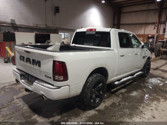 RAM 1500 Night  4x4 5'7 Box 2017 1C6RR7MT1HS850592 Image 4