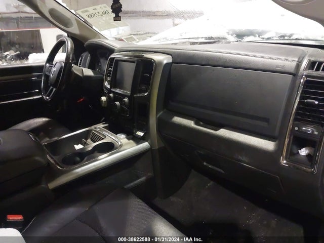 RAM 1500 Night  4x4 5'7 Box 2017 1C6RR7MT1HS850592 Image 5