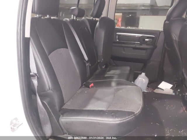 RAM 1500 Night  4x4 5'7 Box 2017 1C6RR7MT1HS850592 Image 8