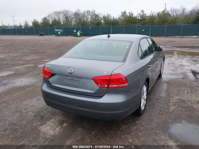 1VWAT7A3XFC100673 Volkswagen Passat 1.8t S