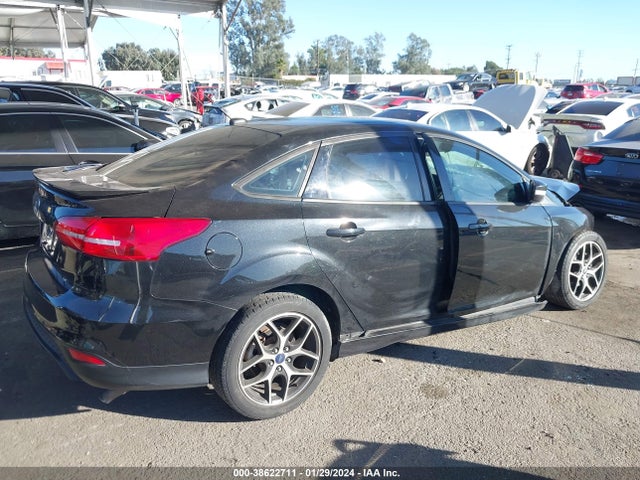 Ford FOCUS SE 2015 1FADP3F25FL211165 Image 4