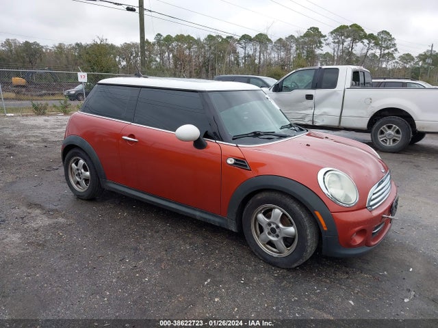2011 MINI COOPER WMWSU3C56BTX96175 Photo 0