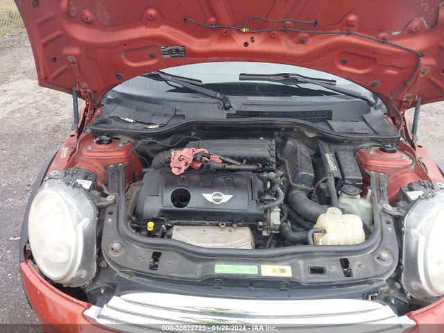 2011 MINI COOPER WMWSU3C56BTX96175 Photo 9