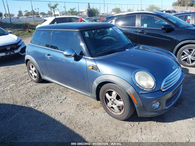 2011 MINI COOPER WMWSU3C52BT092913 Photo 0