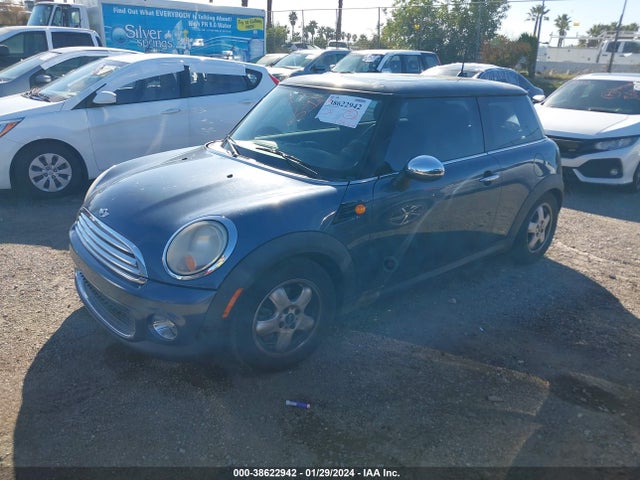 2011 MINI COOPER WMWSU3C52BT092913 Photo 1