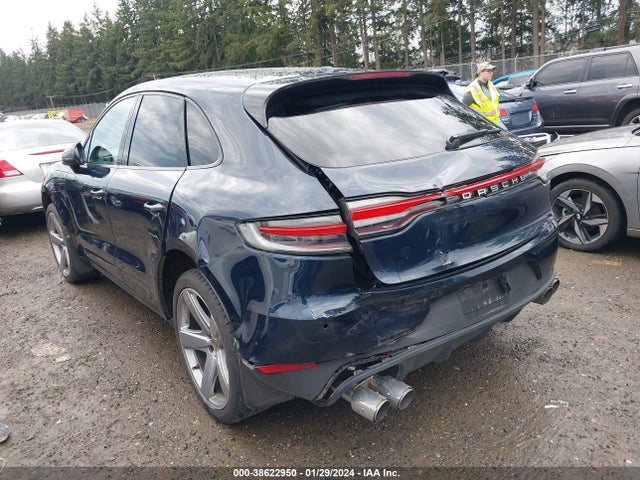 2019 PORSCHE MACAN WP1AA2A56KLB09084 Photo 2