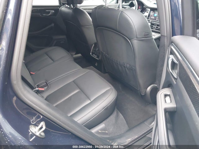 2019 PORSCHE MACAN WP1AA2A56KLB09084 Photo 7