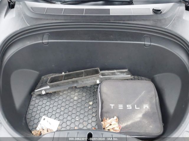5YJ3E1EA8KF306423 Tesla MODEL 3