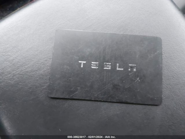 5YJ3E1EA8KF306423 Tesla MODEL 3