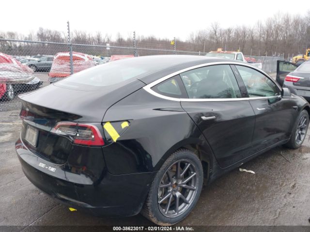 5YJ3E1EA8KF306423 Tesla MODEL 3