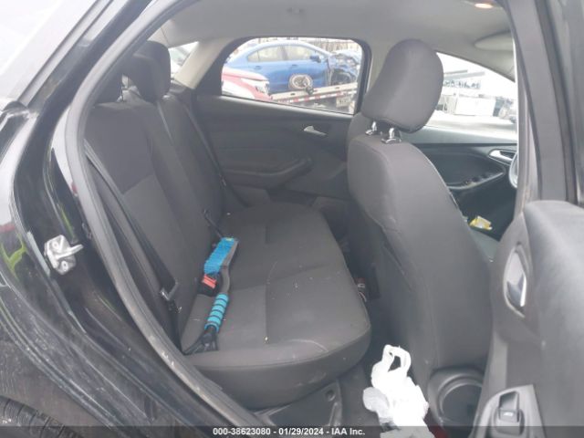 1FADP3F22GL281899 Ford FOCUS SE