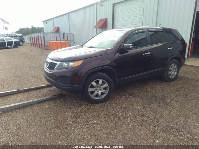 2013 KIA SORENTO LX VIN: 5XYKT3A15DG350409