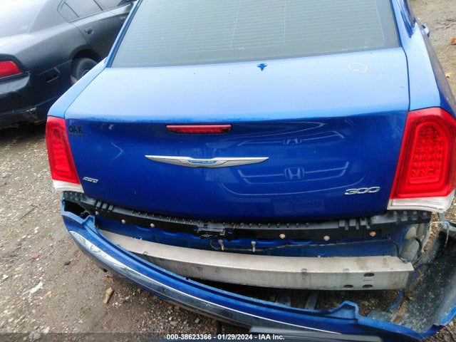 2C3CCARG4JH175122 Chrysler 300 Touring L Awd