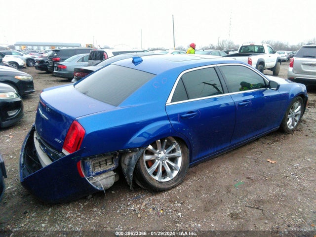 2C3CCARG4JH175122 Chrysler 300 Touring L Awd