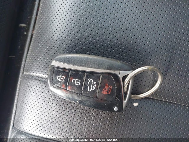 Hyundai Genesis 5.0 2015 KMHGN4JF5FU082637 Image 11