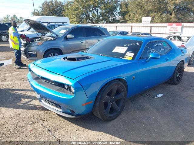 Dodge Challenger 392 Hemi Scat Pack Shaker 2016 2C3CDZFJ6GH254943 Image 2