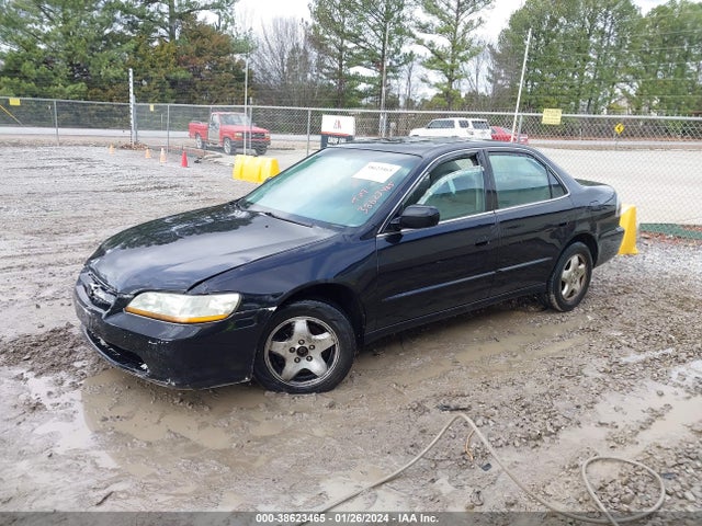 2000 HONDA ACCORD 3.0 EX VIN: 1HGCG1651YA028026