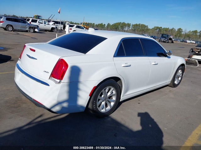 2015 CHRYSLER 300 LIMITED VIN: 2C3CCAAG3FH908568