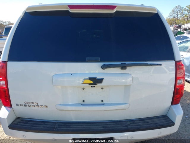 Chevrolet Suburban 1500 Lt 2014 1GNSCJE01ER101850 Image 16