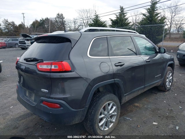 1C4PJMCB8HW504790 Jeep Cherokee Latitude 4x4