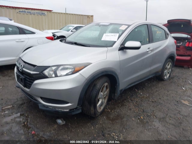 Honda HR-V LX 2016 3CZRU6H32GM714596 Image 2