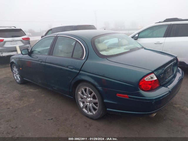 2002 JAGUAR S-TYPE SAJDA03NX2FM39648 Photo 2