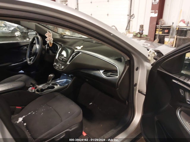 Chevrolet MALIBU LT 2018 1G1ZD5ST5JF214389 Image 5