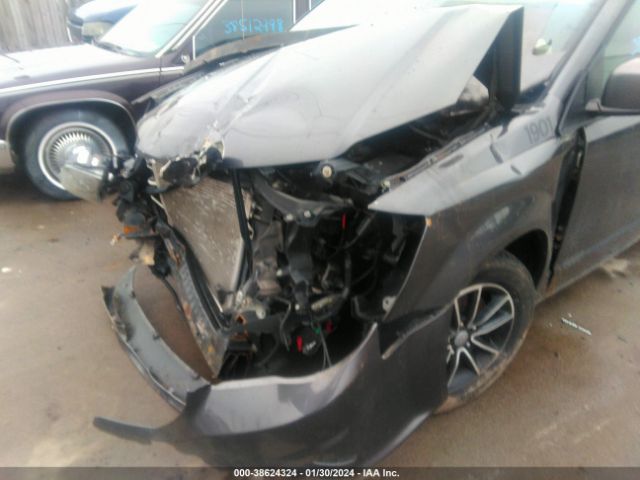 2C4RDGEG4KR630896 Dodge Grand Caravan Gt