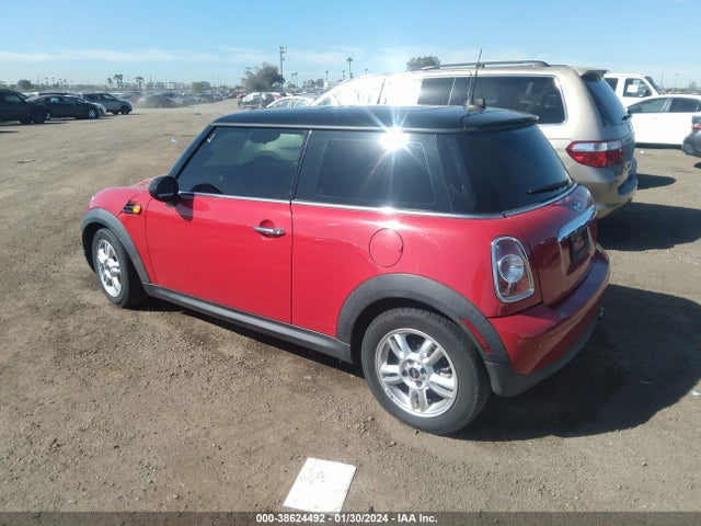 2012 MINI COOPER WMWSU3C53CT539847 Photo 2