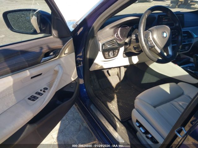 WBAJE5C31HG916663 BMW 540I