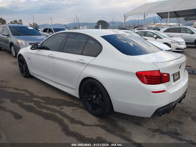 BMW 535i 2016 WBA5B1C56GG553845 Image 3