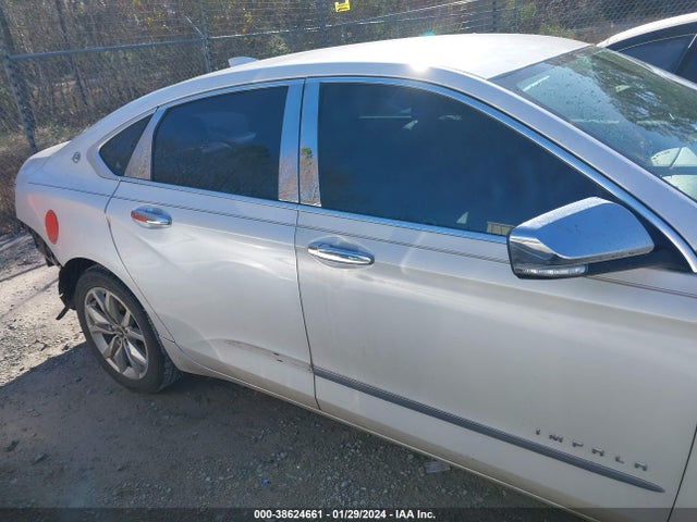 Chevrolet IMPALA 1LT 2017 2G1105SA1H9183572 Image 14