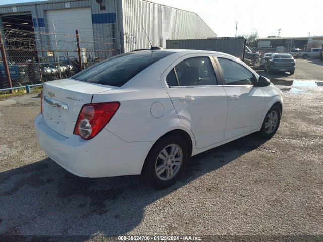 Chevrolet Sonic Lt Auto 2016 1G1JC5SH2G4131521 Image 4