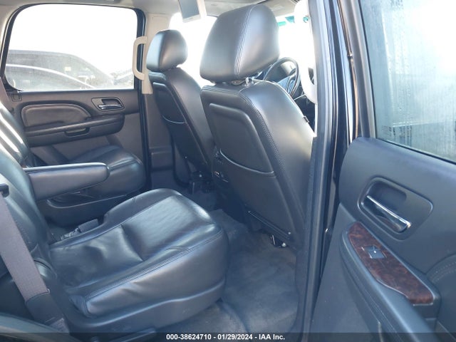 2013 GMC YUKON DENALI VIN: 1GKS1EEF2DR197808