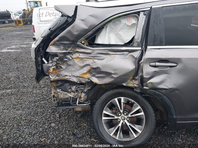Toyota Highlander Xle V6 2016 5TDJKRFH1GS505276 Image 18