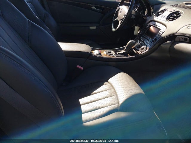 2005 MERCEDES-BENZ SL 55 AMG VIN: WDBSK74FX5F101625