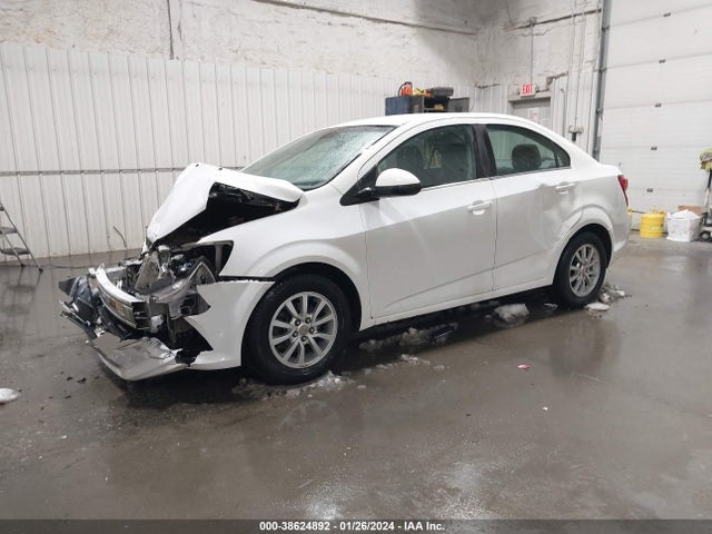 Chevrolet Sonic Lt Auto 2017 1G1JD5SH3H4147709 Image 2