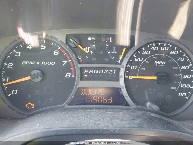 2005 CHEVROLET COLORADO LS VIN: 1GCDT136058156210