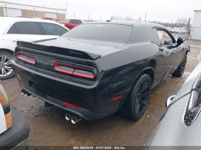 Dodge Challenger Sxt 2018 2C3CDZAG5JH162029 Image 4